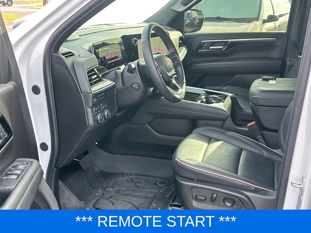 Used 2025 Chevrolet Suburban Premier image 11