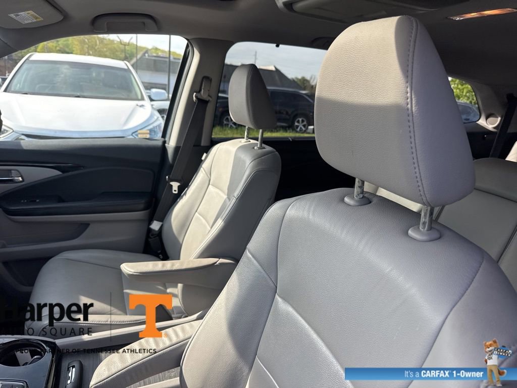 Used 2017 Honda Pilot Touring image 11