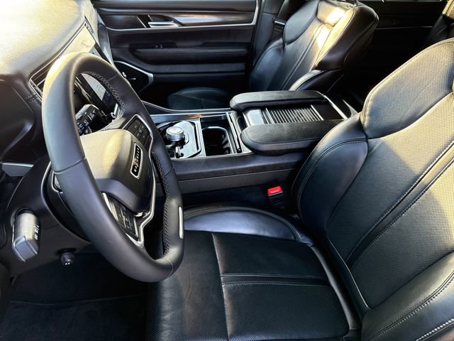 Used 2024 Jeep Wagoneer L 4WD w/ Convenience Group I image 19