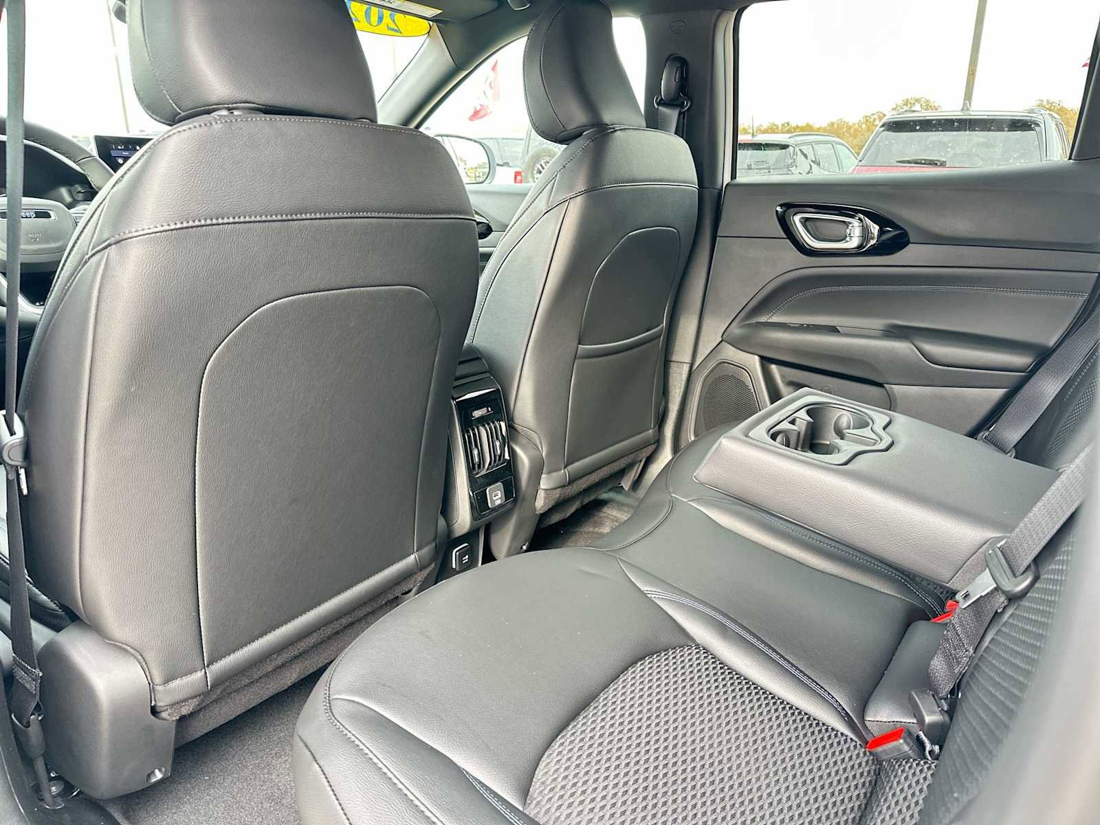 New 2026 Jeep Compass Latitude image 24