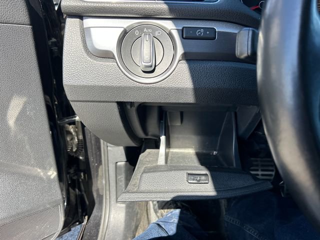 Used 2017 Volkswagen Passat 1.8T R-Line image 26