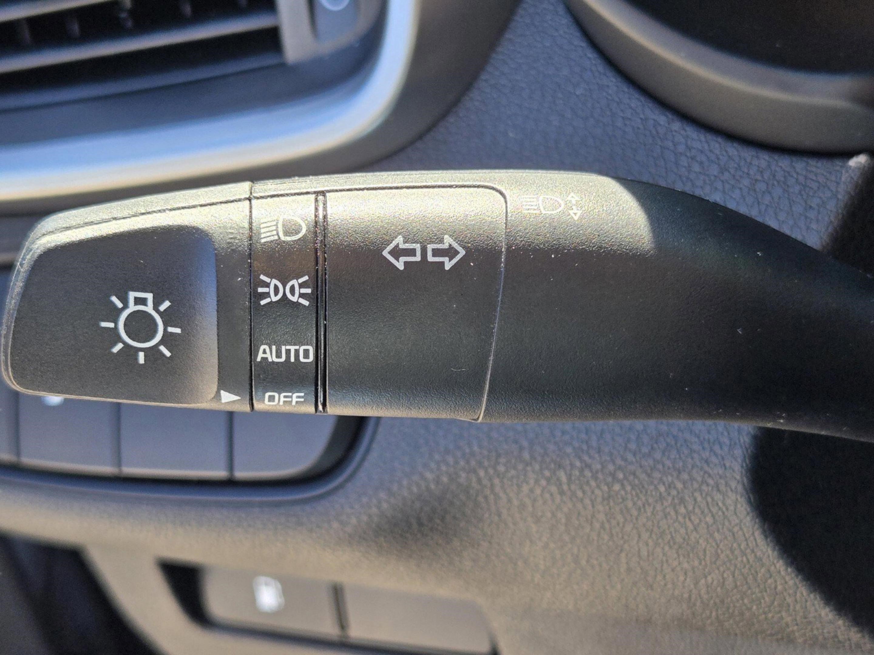 Used 2020 Kia Sorento LX image 50