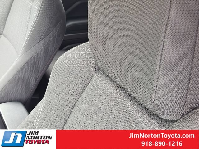 Used 2025 Toyota 4Runner SR5 AWD/4WD image 15