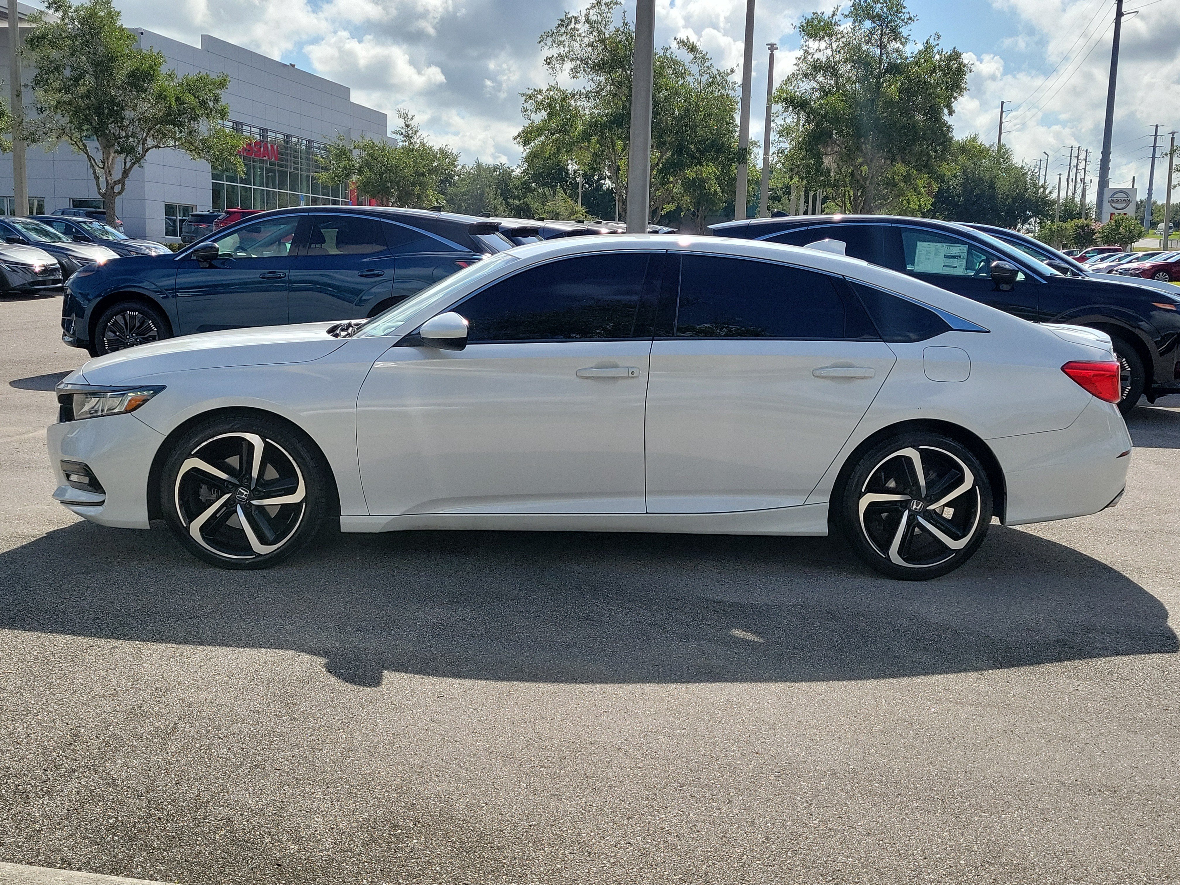 Used 2020 Honda Accord Sport image 9