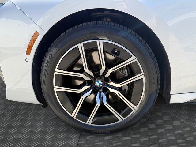 Certified 2024 BMW 760i xDrive w/ Executive Package image 12