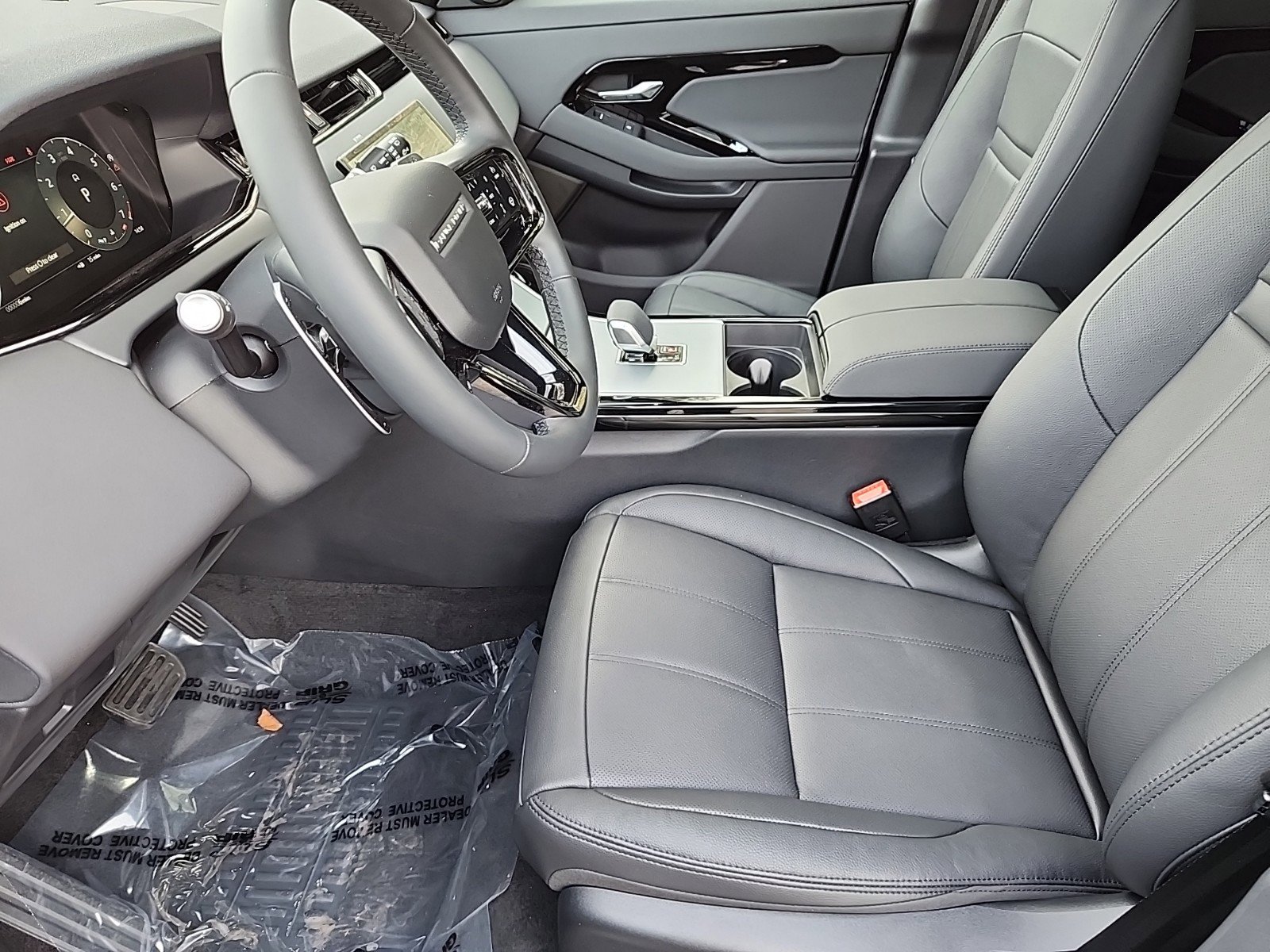 Used 2025 Land Rover Range Rover Evoque S image 23