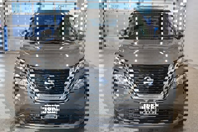 Used 2023 Nissan Rogue SL w/ SL Premium Package image 3