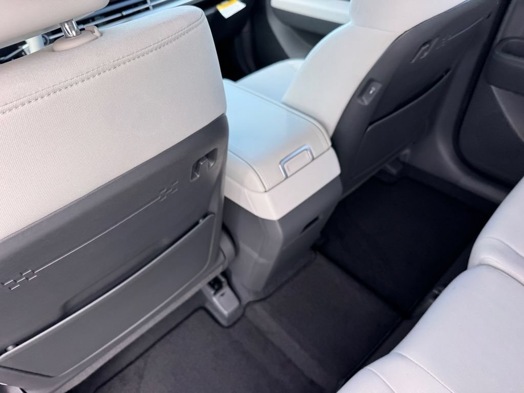 New 2026 Hyundai Santa Fe SE FWD image 16