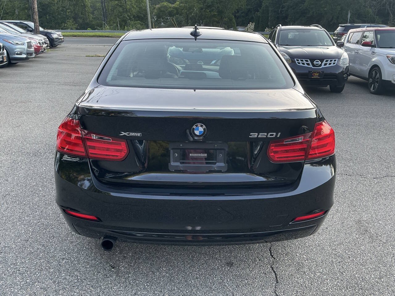 Used 2014 BMW 320i xDrive Sedan AWD/4WD image 6