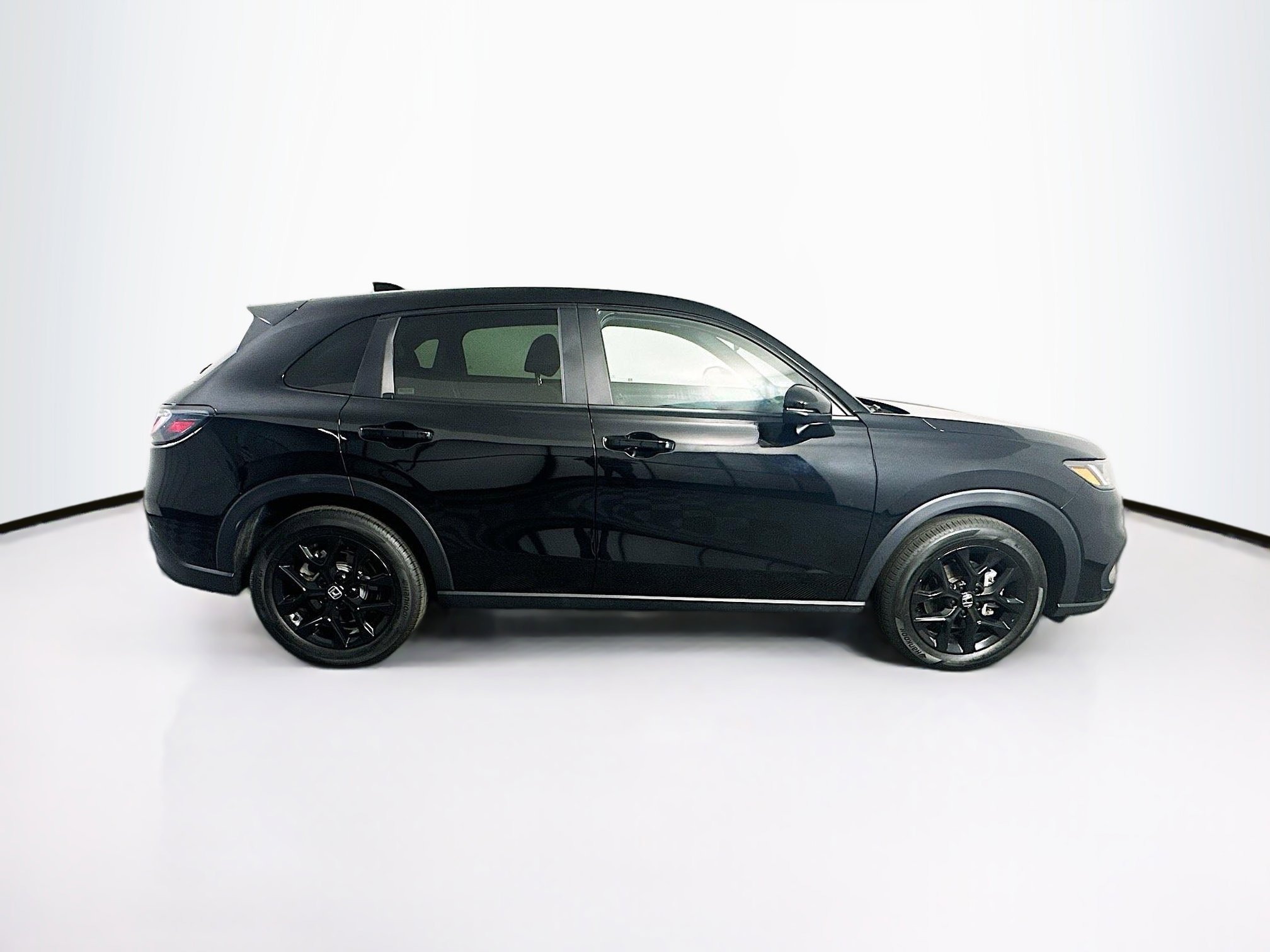 Used 2025 Honda HR-V Sport image 10