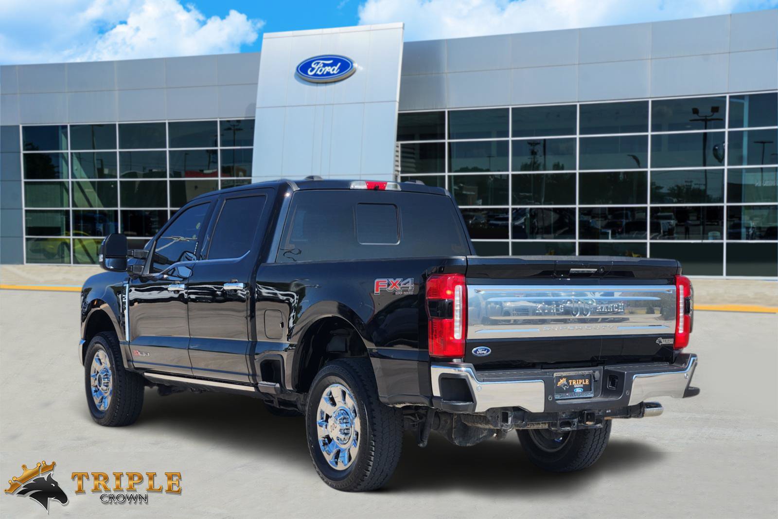 Used 2024 Ford F250 King Ranch w/ Chrome Package AWD/4WD image 4