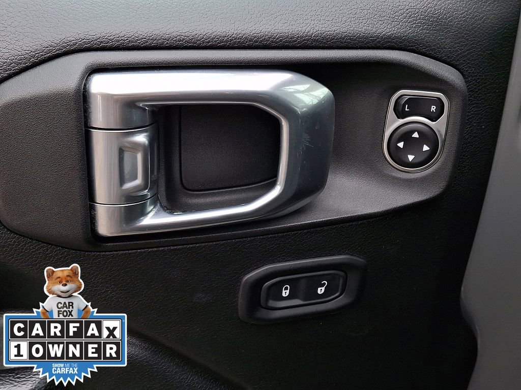 Used 2022 Jeep Gladiator Willys AWD/4WD image 24