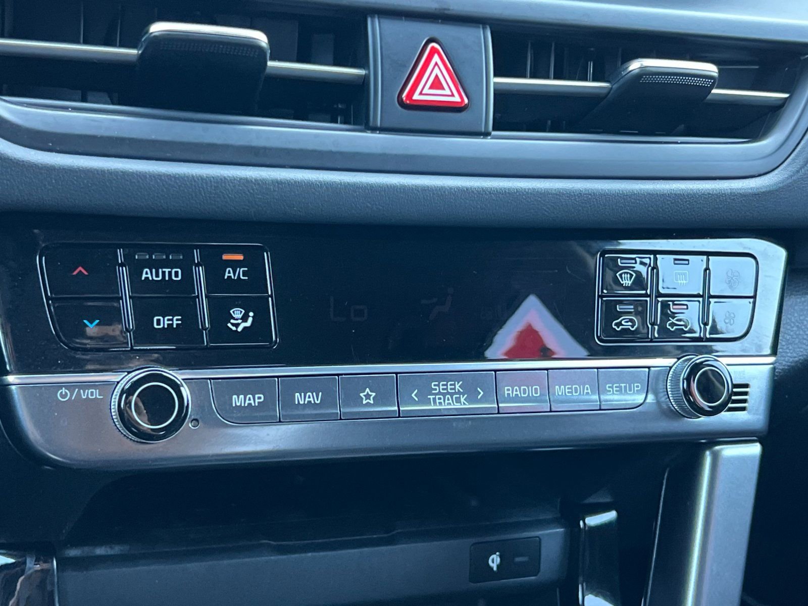 Used 2024 Kia Seltos EX FWD image 21