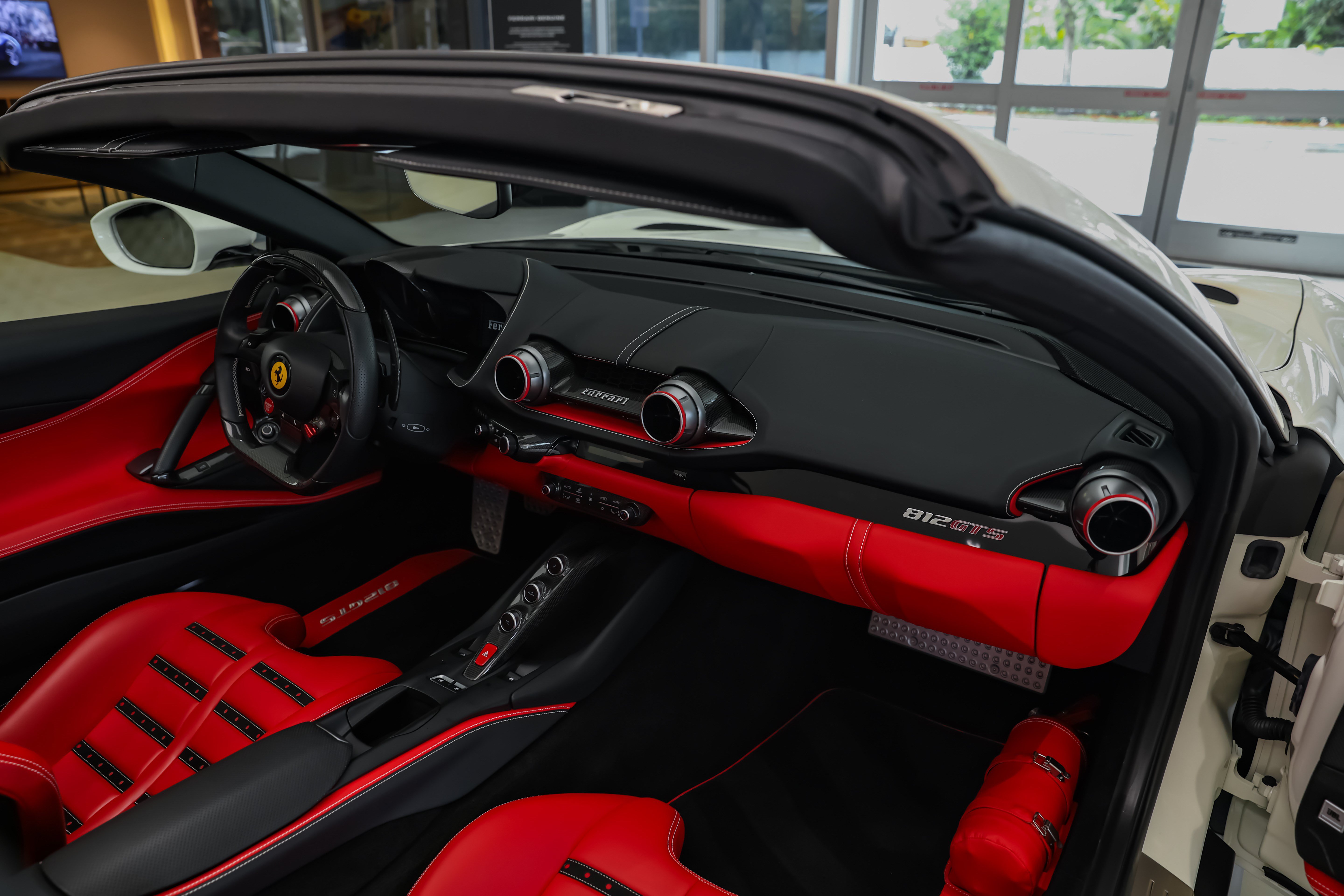 Used 2021 Ferrari 812 GTS RWD image 35