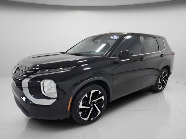 Used 2022 Mitsubishi Outlander ES image 3