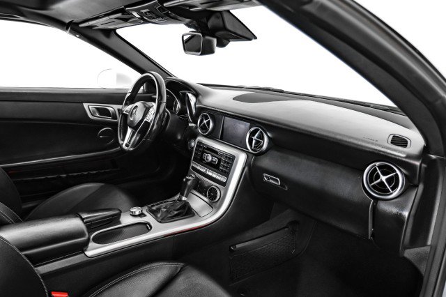 Used 2014 Mercedes-Benz SLK 250 image 12