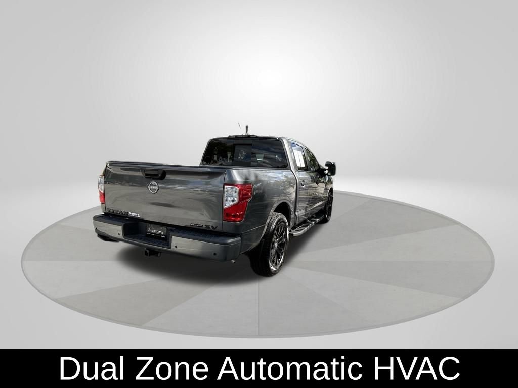 Used 2023 Nissan Titan SV w/ SV Convenience Package image 7