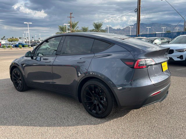 Used 2023 Tesla Model Y 2WD image 5