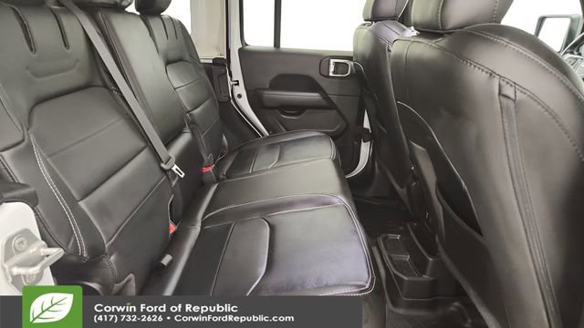 Used 2022 Jeep Wrangler Unlimited Sahara w/ Cold Weather Group image 23