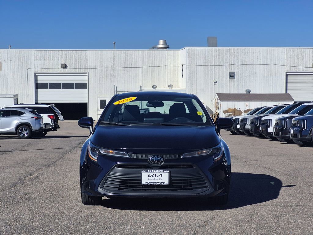Used 2024 Toyota Corolla LE image 3