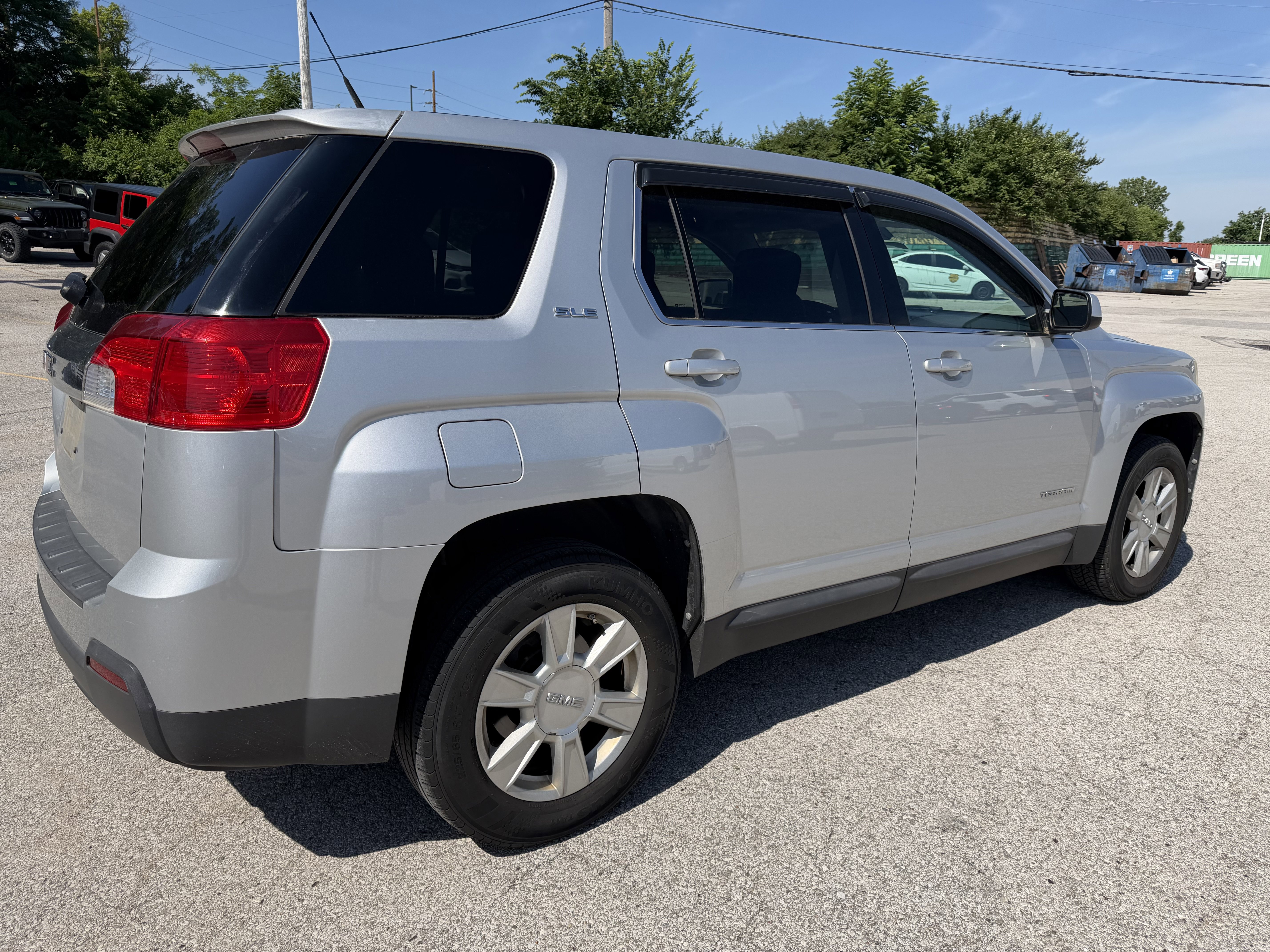 Used 2010 GMC Terrain SLE FWD image 7
