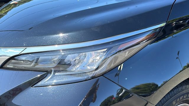 Certified 2025 Toyota Sienna LE FWD image 7