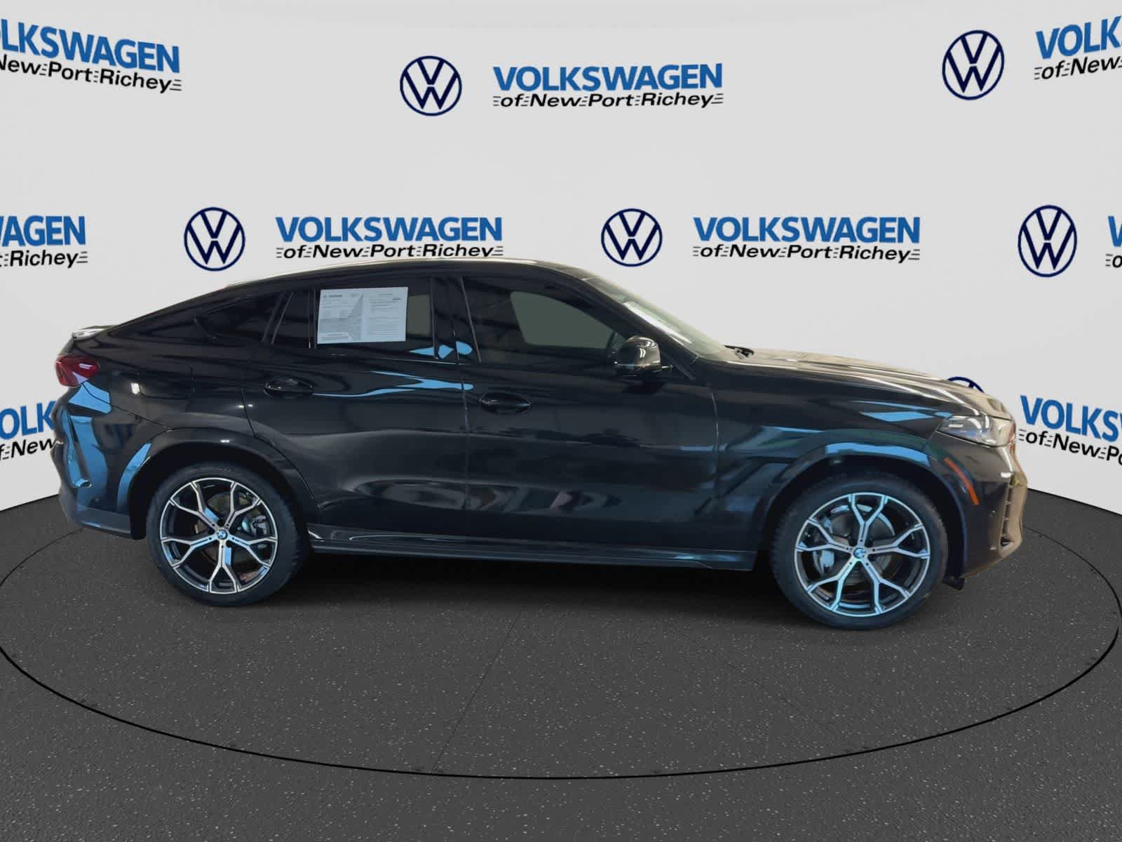 Used 2026 BMW X6 xDrive40i AWD/4WD image 9