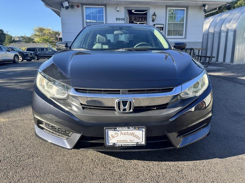 Used 2018 Honda Civic EX image 2