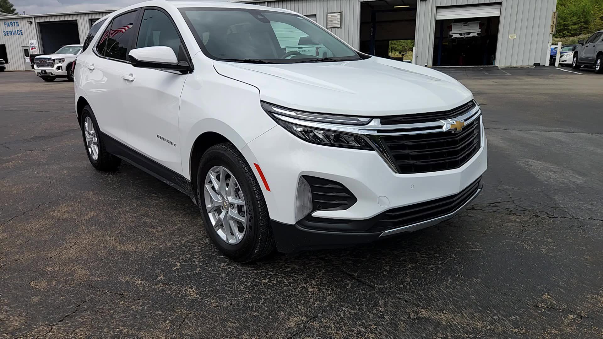 Used 2024 Chevrolet Equinox LT image 14