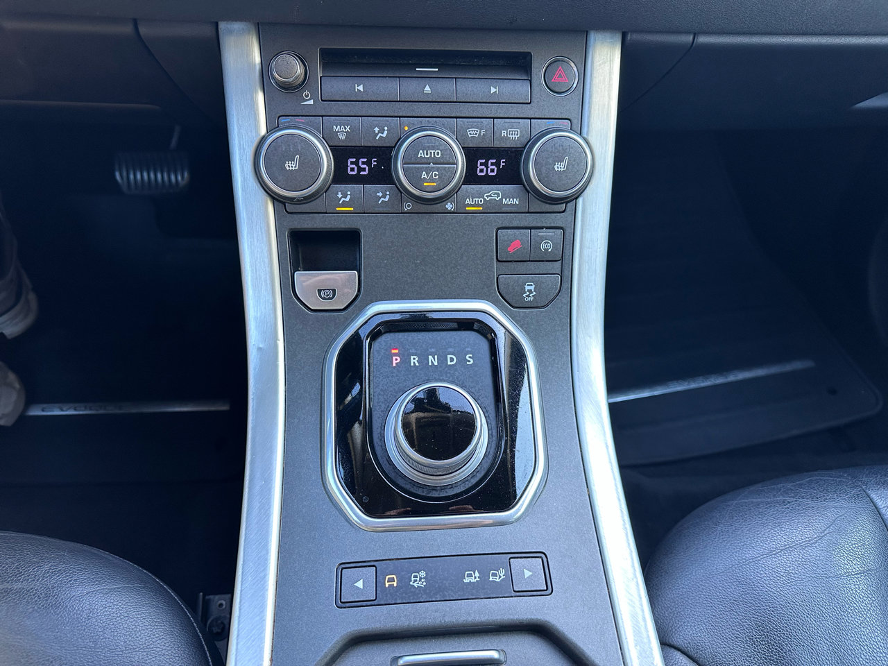 Used 2014 Land Rover Range Rover Evoque Pure Premium image 19