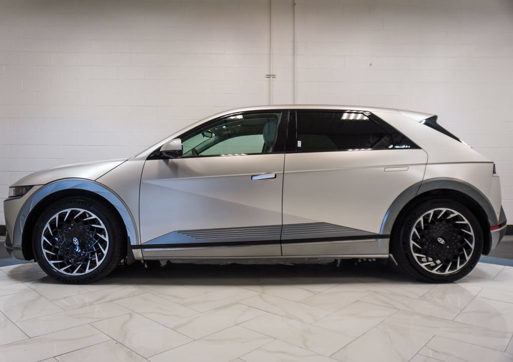 Used 2024 Hyundai Ioniq 5 Limited AWD/4WD image 32