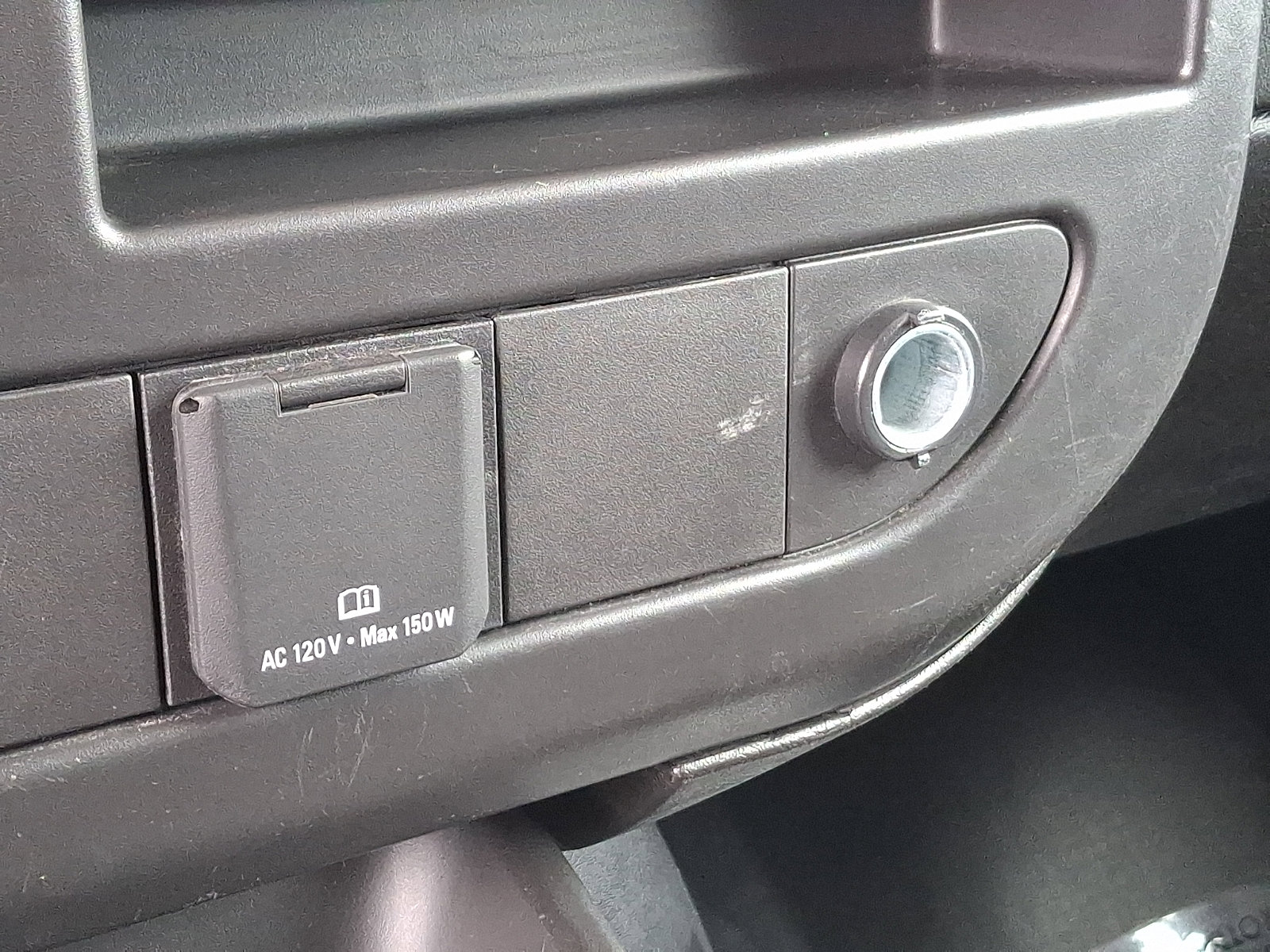 Certified 2024 GMC Savana 2500 w/ Driver Convenience Package image 25