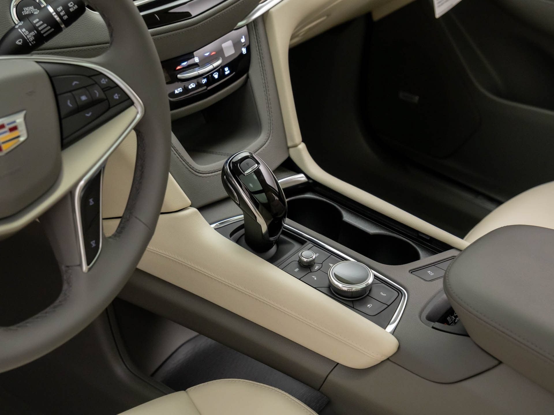 New 2026 Cadillac XT5 Premium Luxury w/ Driver Assist Package AWD/4WD image 11