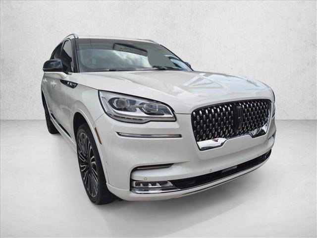 Used 2023 Lincoln Aviator Black Label w/ Dynamic Handling Package AWD/4WD image 2