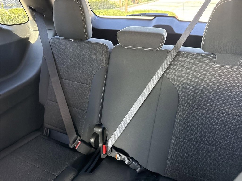 Used 2024 Chevrolet Traverse LT image 32