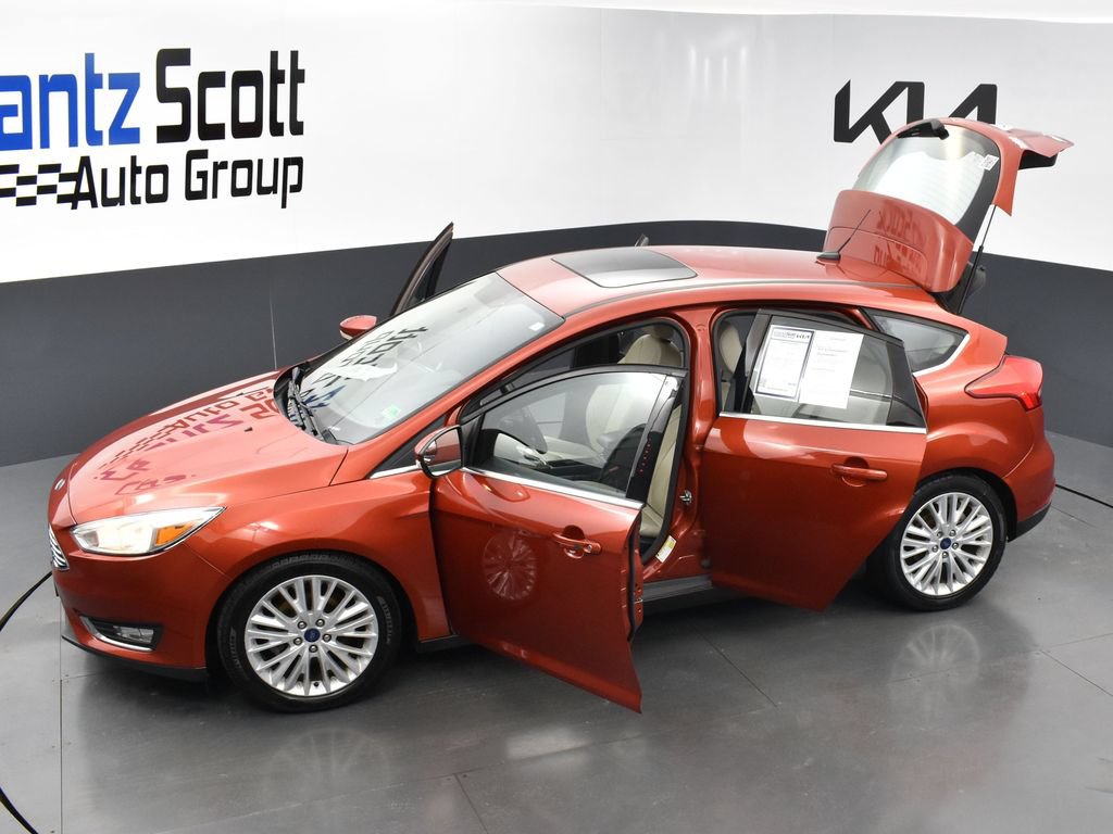 Used 2018 Ford Focus Titanium FWD image 39