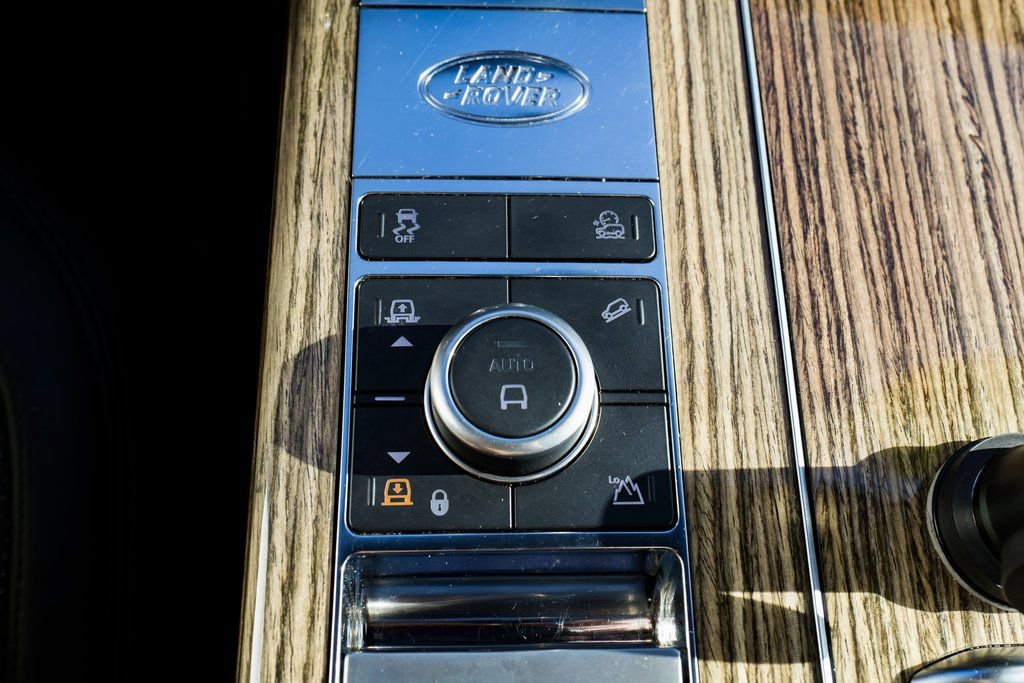 Used 2018 Land Rover Range Rover HSE AWD/4WD image 19