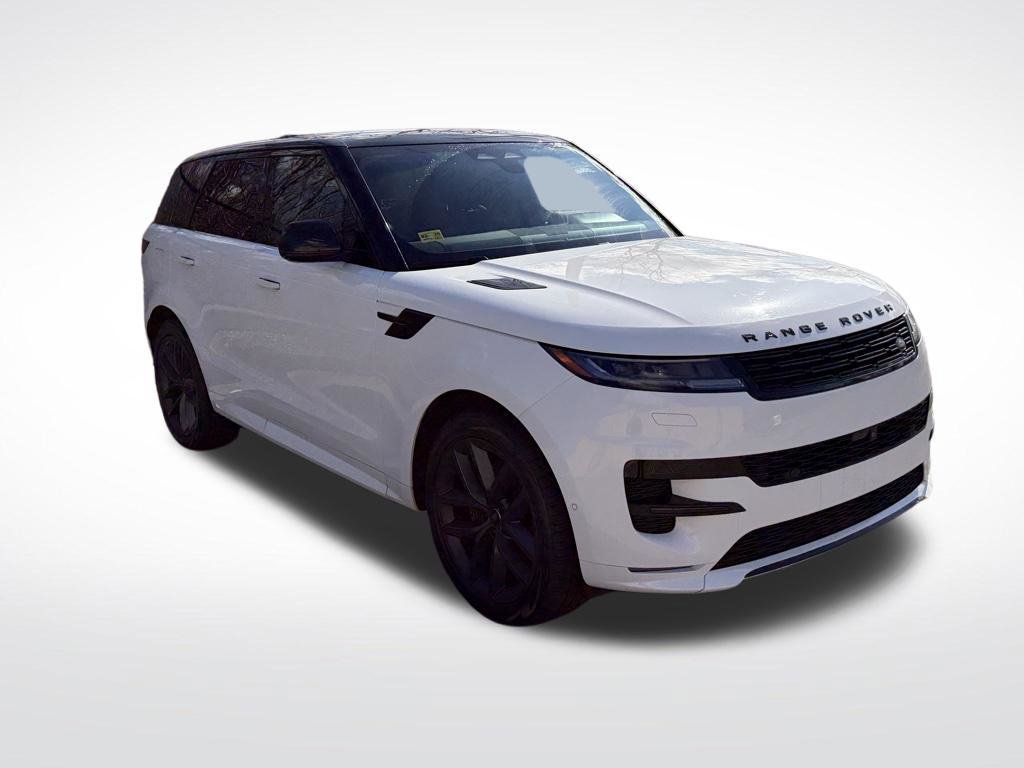Used 2024 Land Rover Range Rover Sport Dynamic SE AWD/4WD image 3