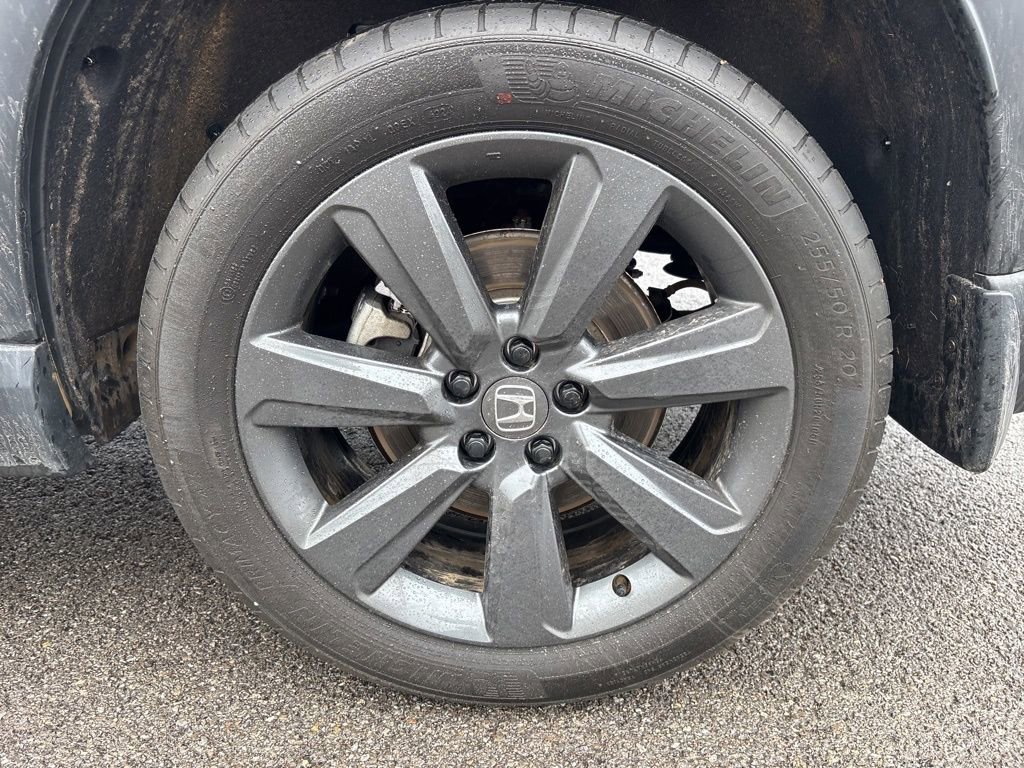 Used 2025 Honda Pilot Sport image 6