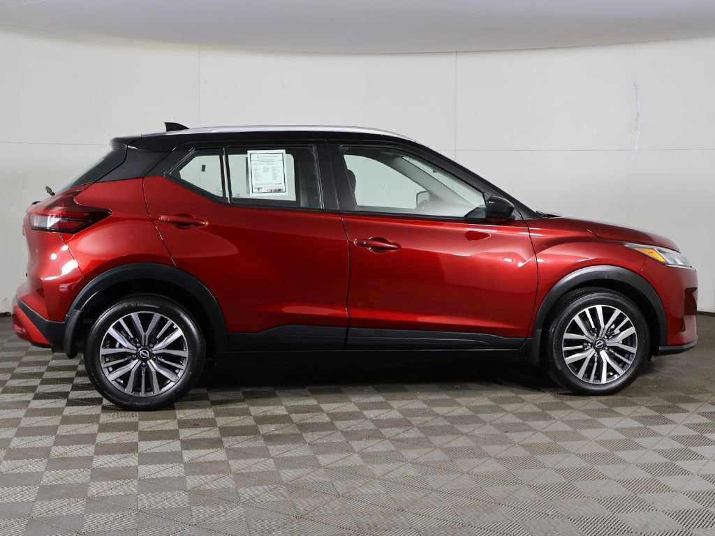 Used 2024 Nissan Kicks SV image 16