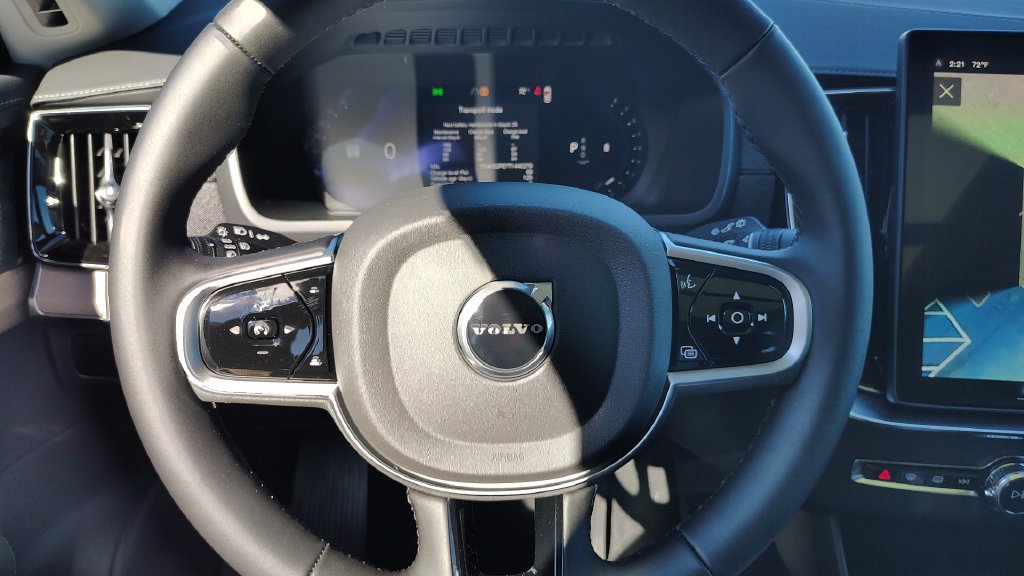 New 2026 Volvo XC90 B6 Plus w/ Protection Package Premier AWD/4WD image 13