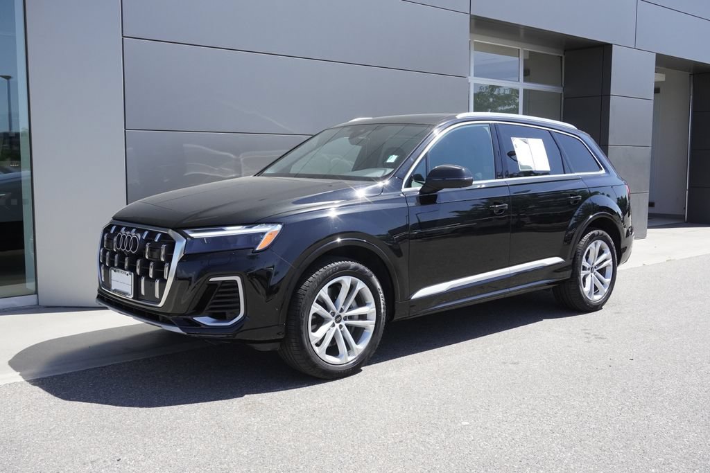 Used 2025 Audi Q7 3.0T Premium Plus AWD/4WD image 3