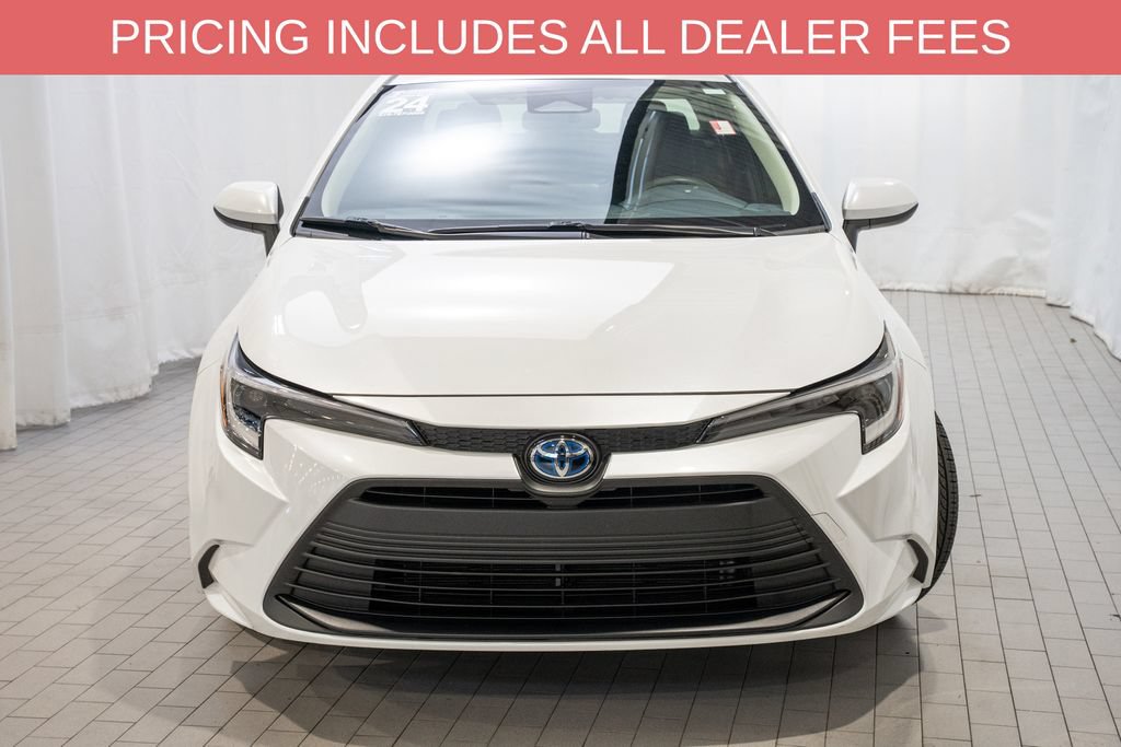 Certified 2024 Toyota Corolla LE FWD image 2