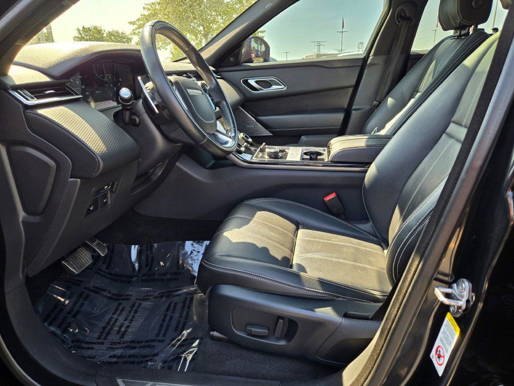 Used 2018 Land Rover Range Rover Velar R-Dynamic SE AWD/4WD image 21