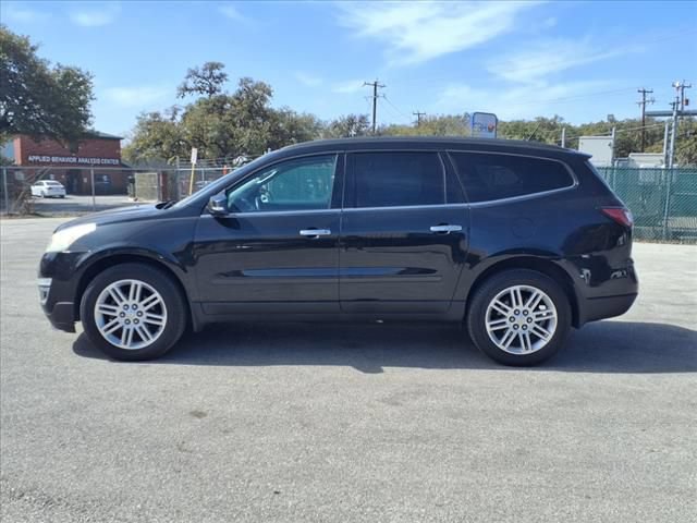 Used 2015 Chevrolet Traverse LT w/ Style and Technology Package FWD image 4