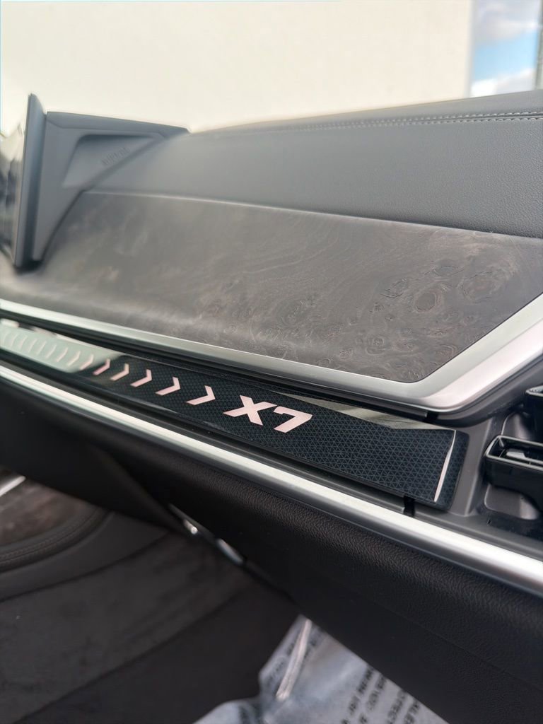 New 2026 BMW X7 xDrive40i w/ Premium Package image 34