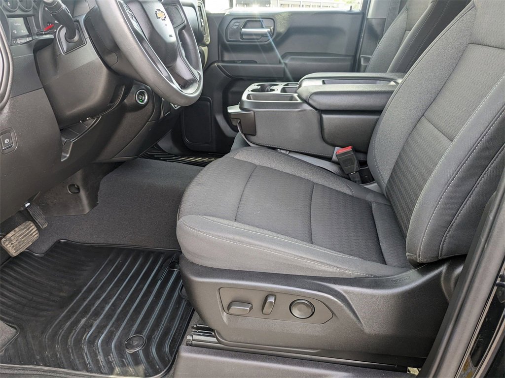 Used 2022 Chevrolet Silverado 1500 Custom image 11