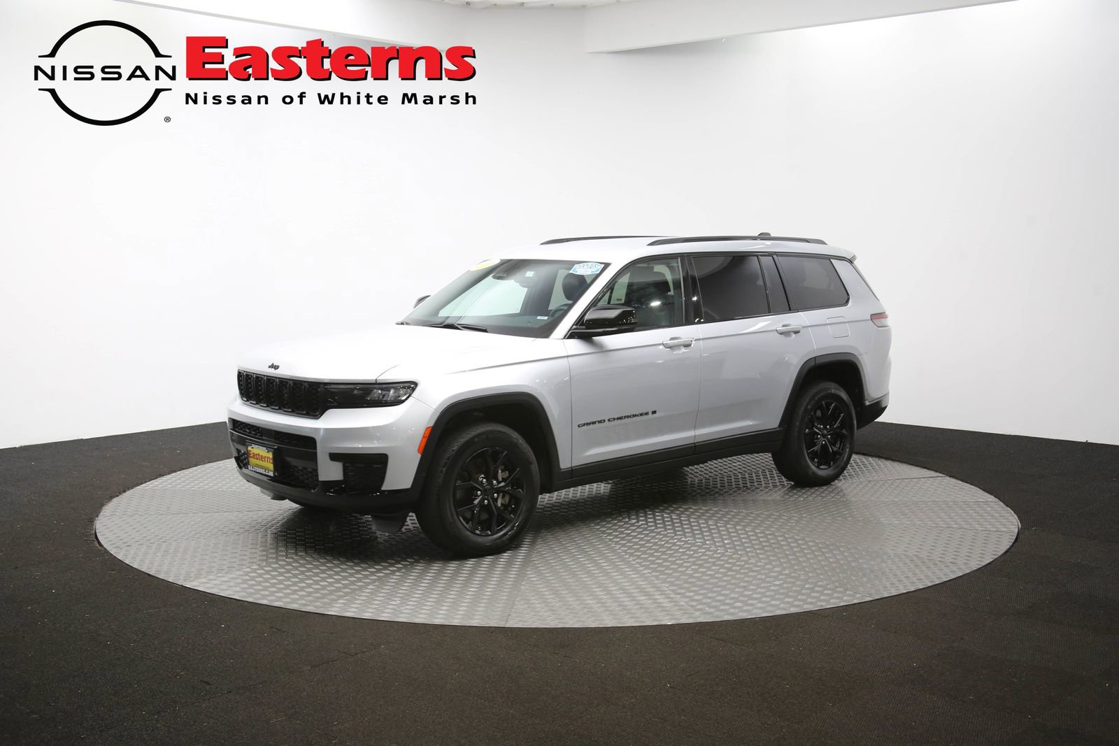 Used 2024 Jeep Grand Cherokee L Laredo image 75