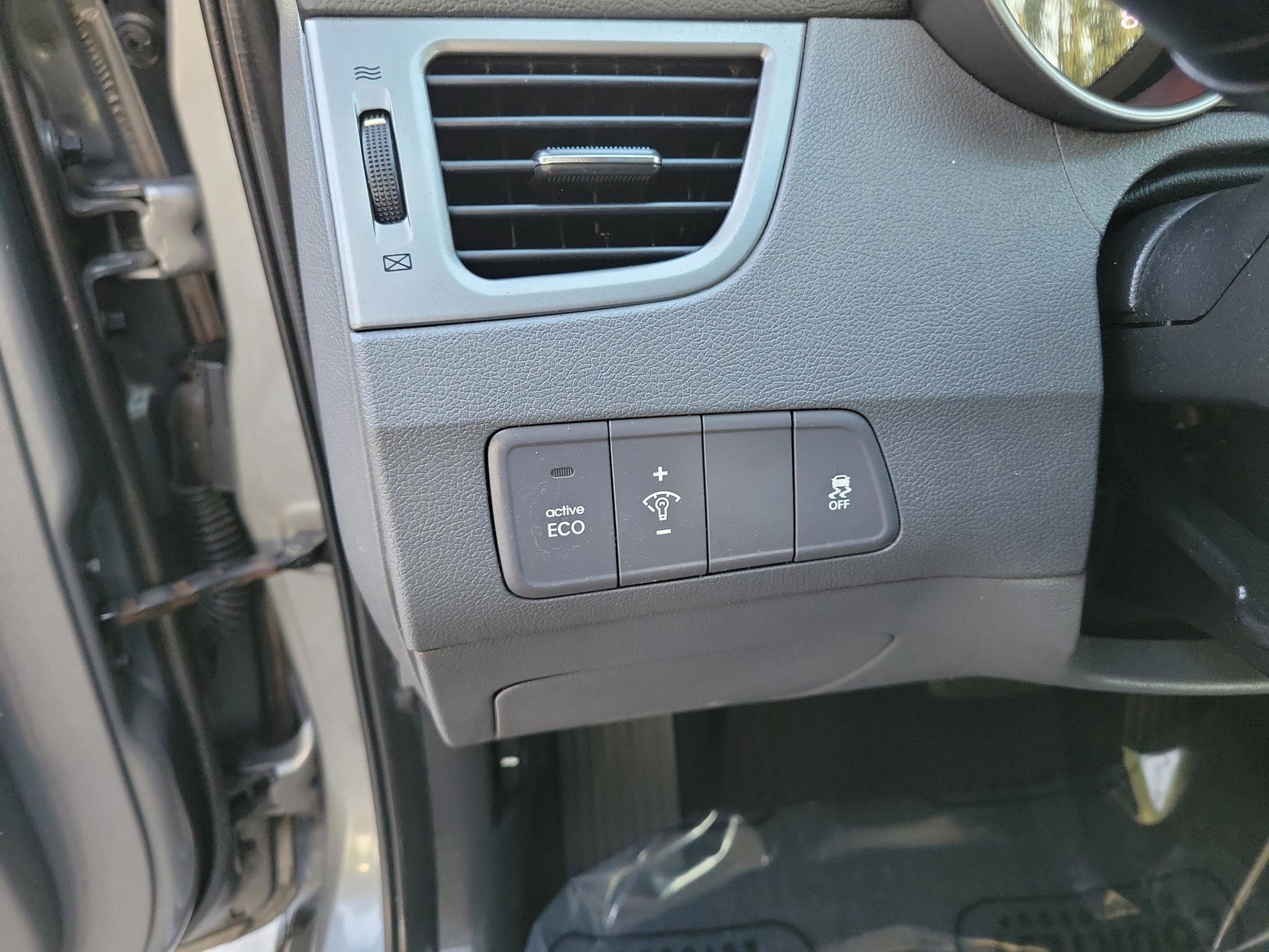 Used 2013 Hyundai Elantra GLS w/ Preferred Pkg FWD image 26