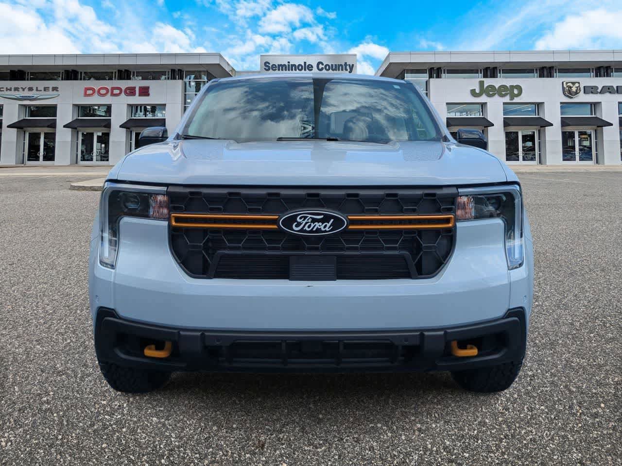 Used 2025 Ford Maverick Tremor AWD/4WD image 3
